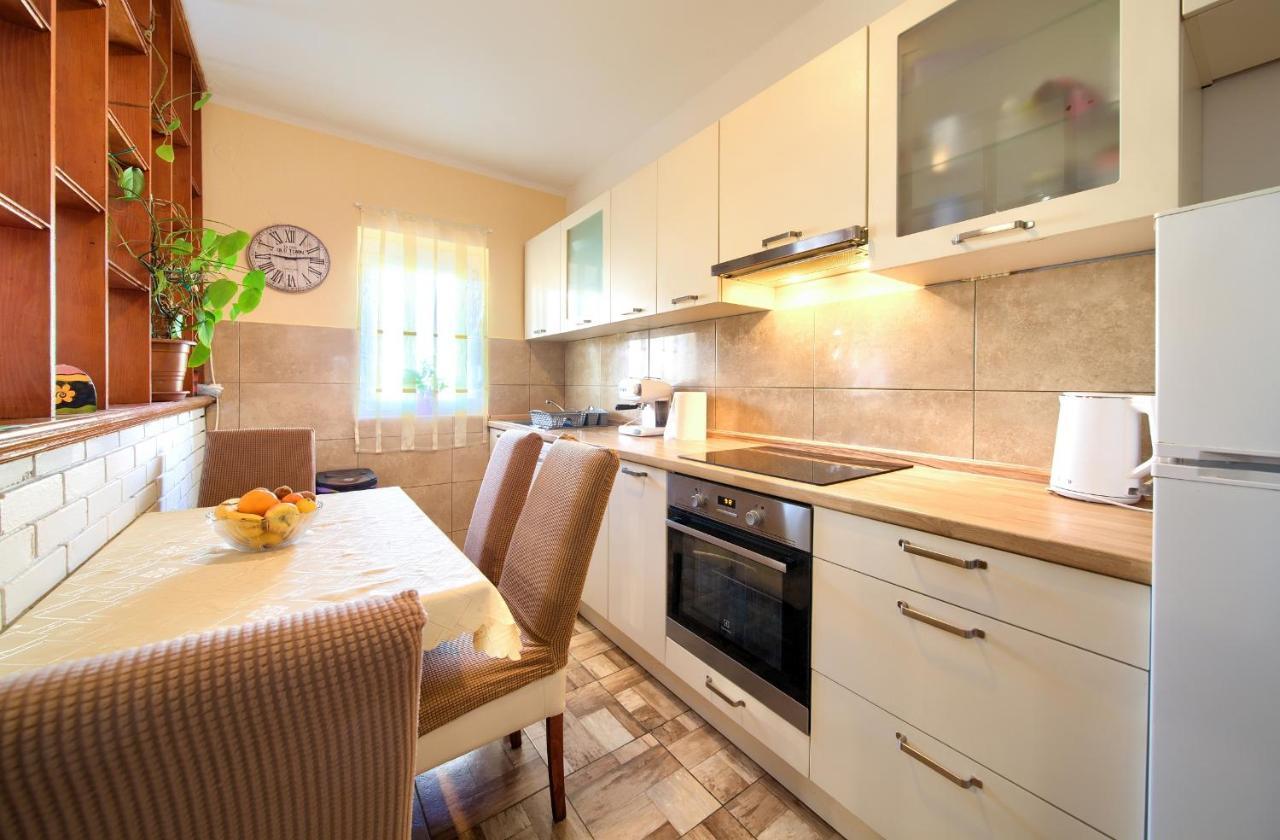 Apartments Petra 克尔克 外观 照片