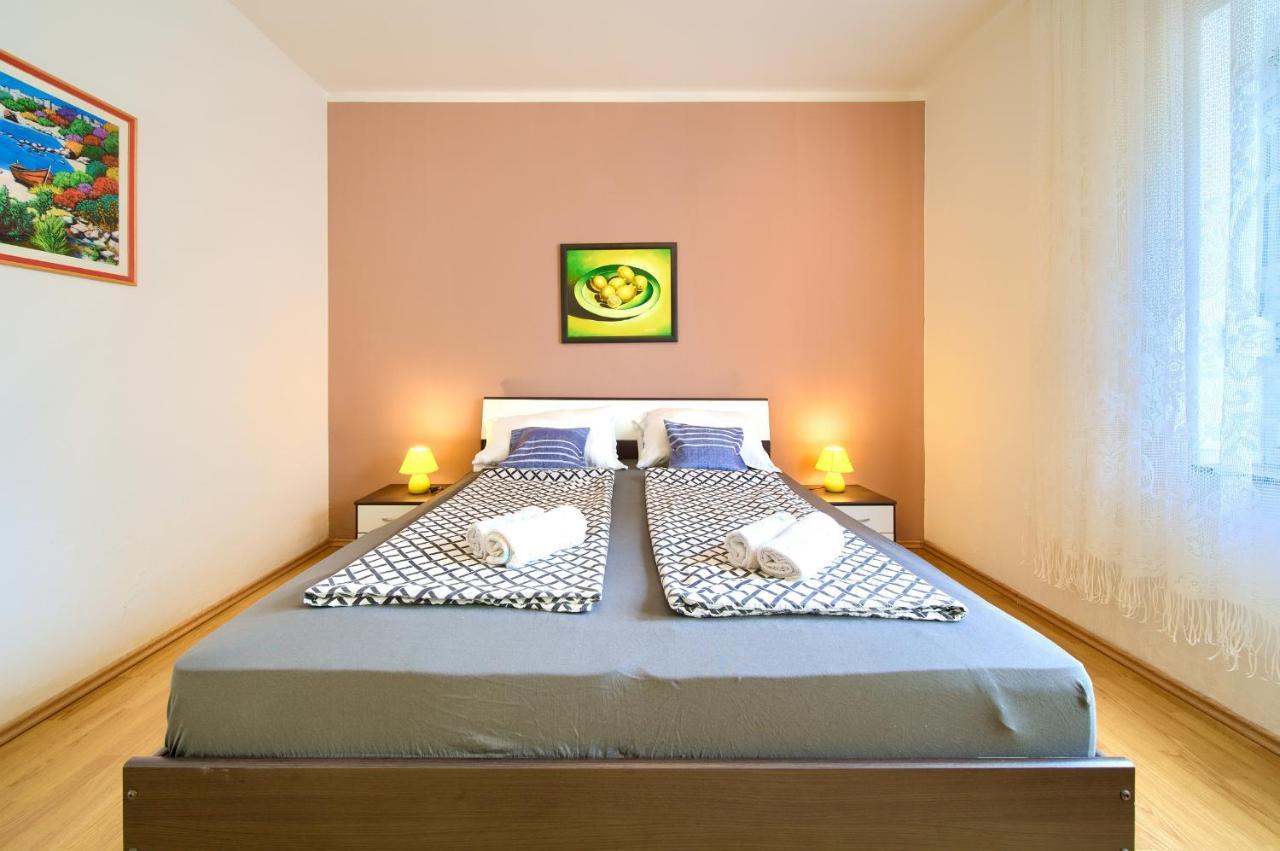 Apartments Petra 克尔克 外观 照片