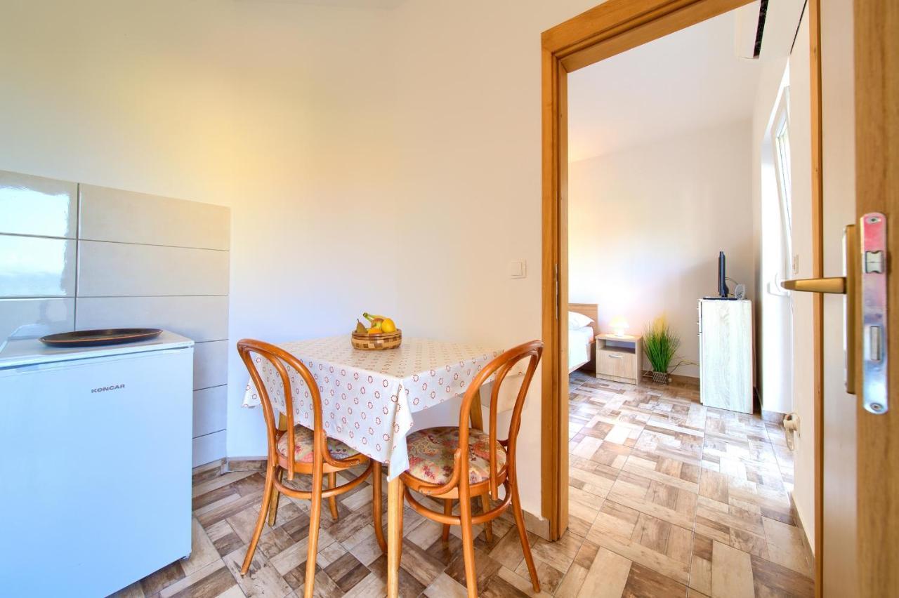 Apartments Petra 克尔克 外观 照片
